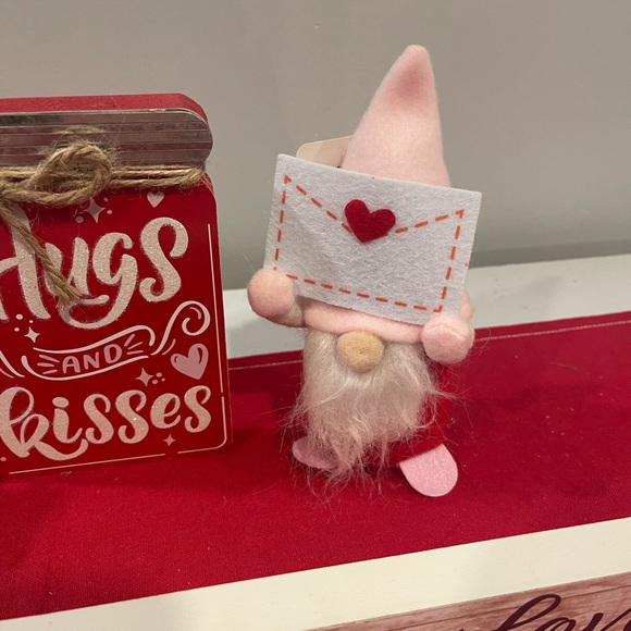 Valentine’s day decor - Picture 4 of 4